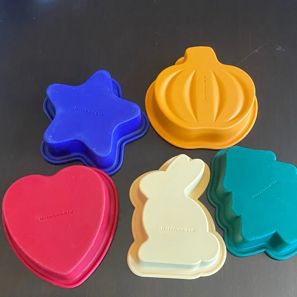 KitchenAid Multicolor Holiday Silicone Baking Molds. Set of 5. Oven Safe.